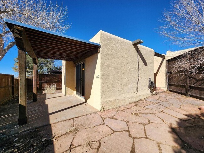 Building Photo - 3073 Plaza Blanca