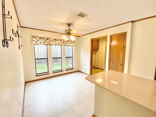 Building Photo - 3602 Pimlico Dr