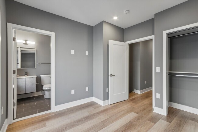 Building Photo - 1615 Poplar St