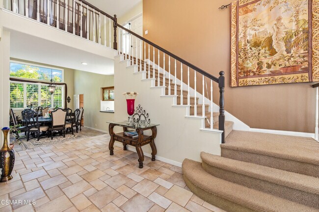 Building Photo - 2670 Grandoaks Dr