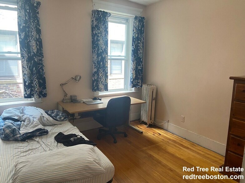 Building Photo - 12 Royce Rd