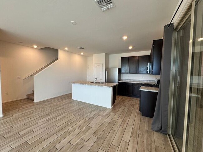 Building Photo - Welcome to this stunning 3Bdm, 2.5Ba, This two-story gem boasts a spacious layout! Must See!