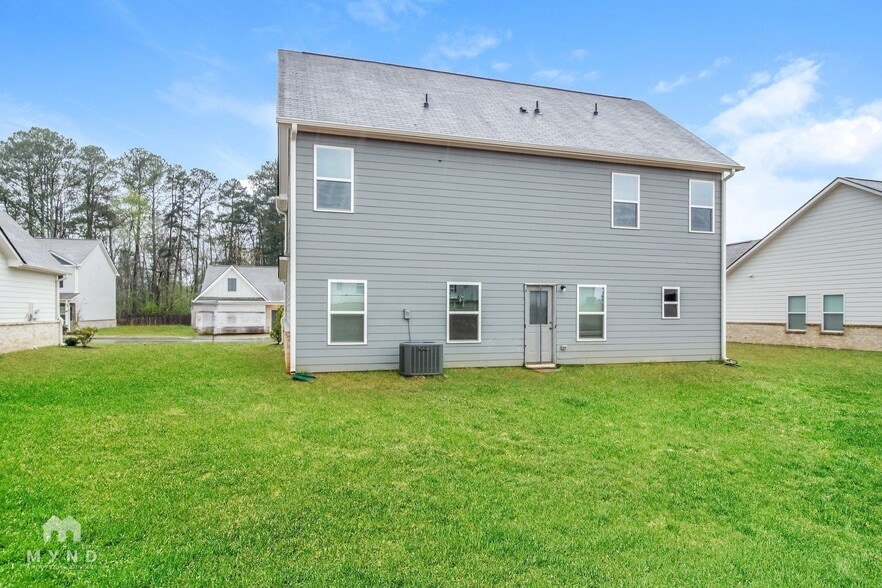 Building Photo - 137 Innis Brk Cir SW