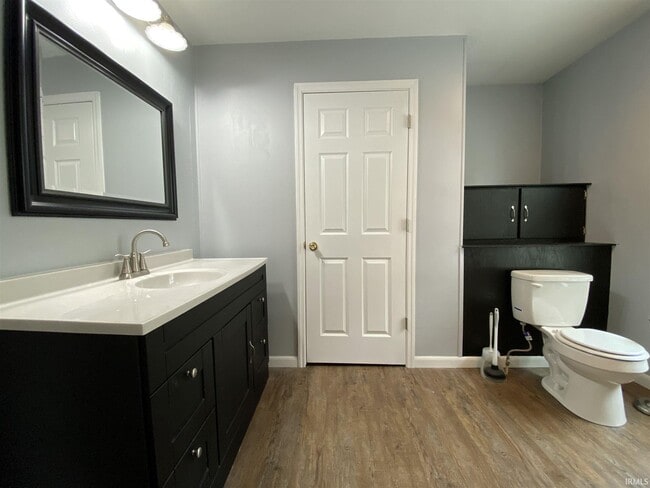 Building Photo - 612 S Henderson St