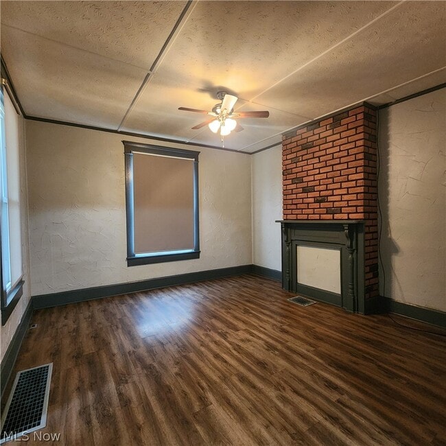 Building Photo - 141 Highland Ave
