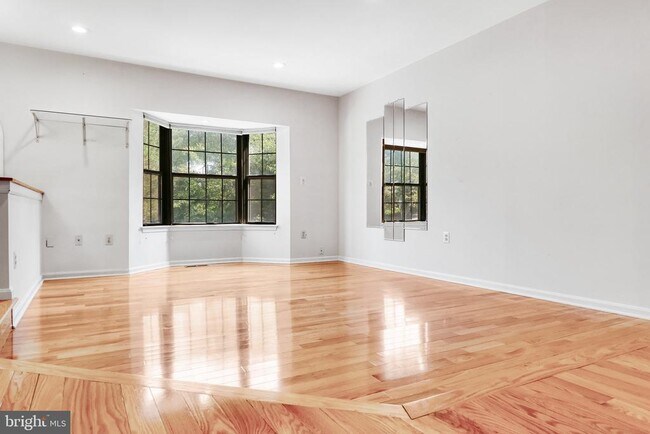 Building Photo - 3964 Rosebay Ct