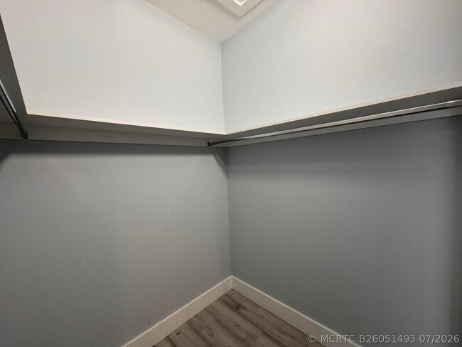 Building Photo - 6936 SW 39th St