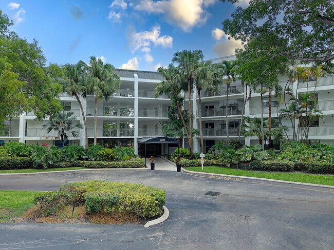 Building Photo - 16141 Blatt Blvd