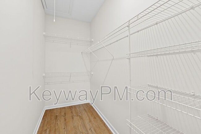 Building Photo - 5029 Greer Dr