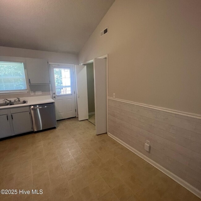 Building Photo - 4116 Bridge Ct
