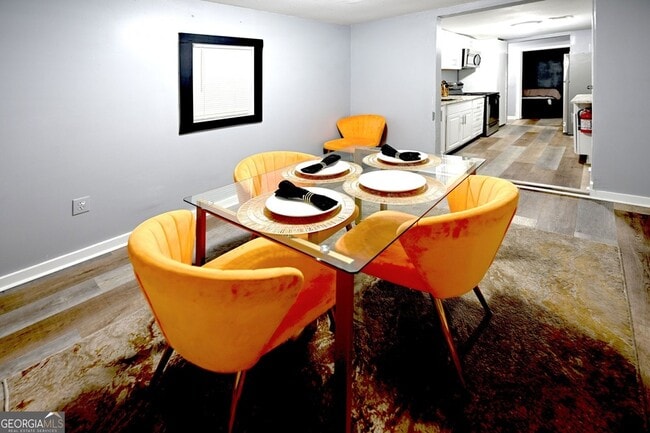 Building Photo - 539 Paines Ave NW