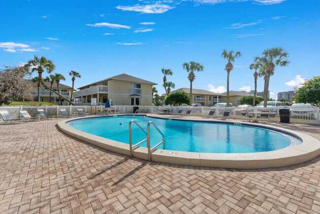 Building Photo - 775 Gulf Shore Dr