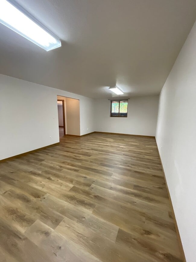Building Photo - 2325 Northbrook Dr