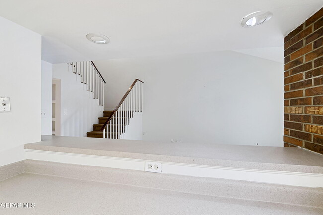 Building Photo - 1742 Pico Alto Dr