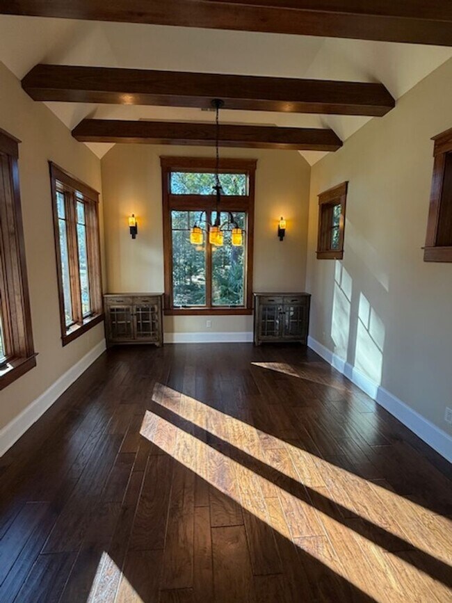 Building Photo - 128 Timber Ln