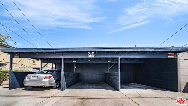 Building Photo - 12808 Matteson Ave