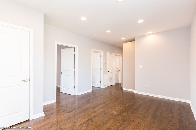 Building Photo - 2 br, 1 bath Apartment - 1010 S 1st Ave 303