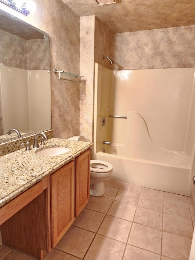 Building Photo - 2153 Royal Poinciana Blvd