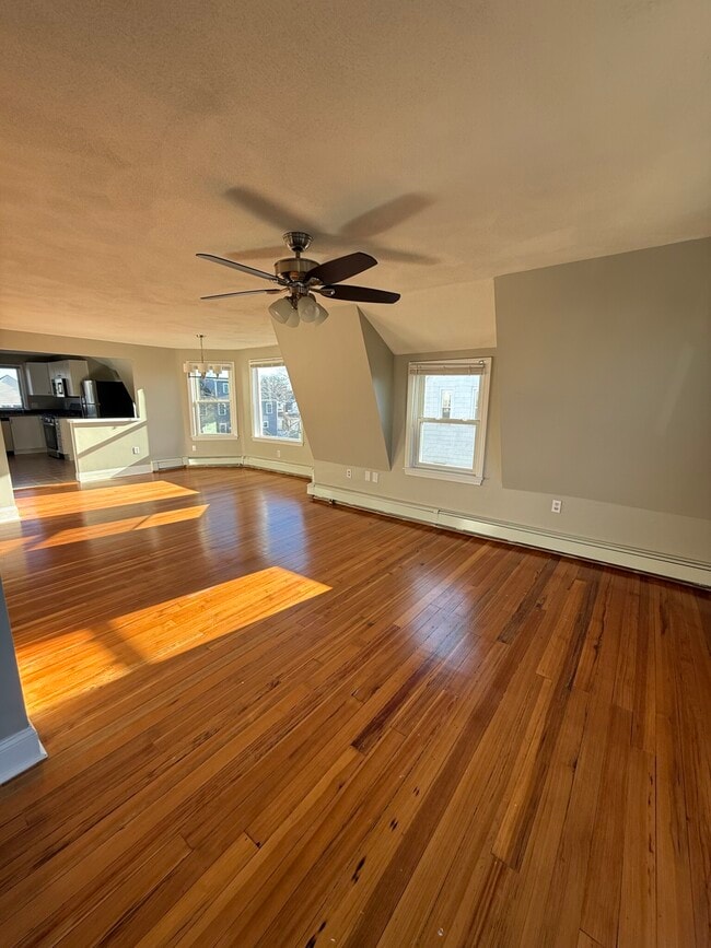 Building Photo - 76 Fremont St