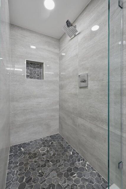 Building Photo - 2206 S Cypress Bend Dr