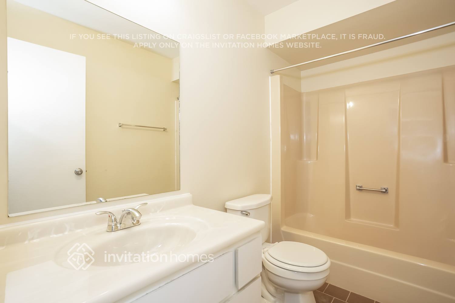 Building Photo - 5447 Yale Ln