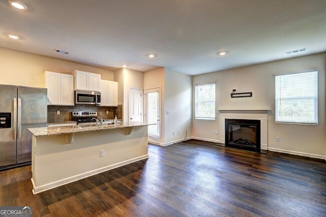 Building Photo - 69 Chastain Cir