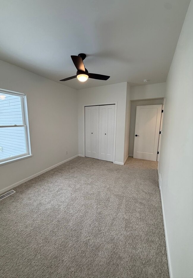 Building Photo - All new 3 bed / 2 bath home in wonderful West Salem neighborhood with garage!