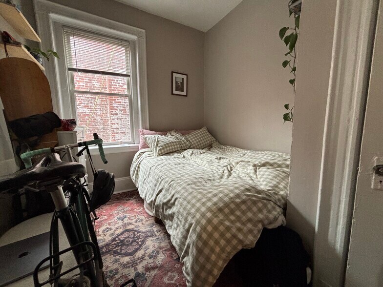 Building Photo - 2 Myrtle St