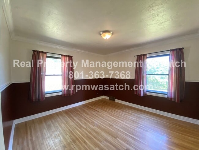 Building Photo - Take a Look at This 4 Bedroom 2 Bathroom H...