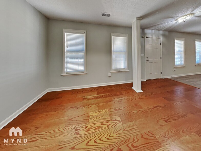 Building Photo - 1808 Crag Burn Ln