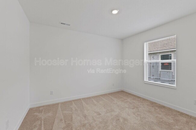 Building Photo - 15274 Farrington Rd