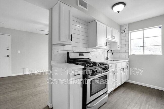 Building Photo - 61 N 21st St