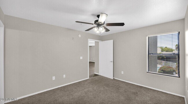 Building Photo - 5611 S 32nd St