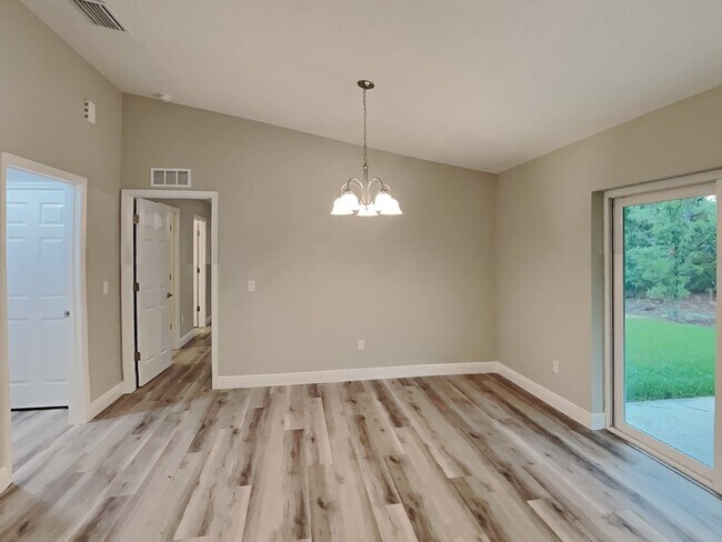 Building Photo - 6691 N Waycross Way