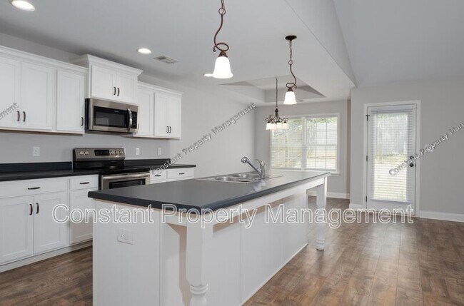 Building Photo - 220 Allentown Ln