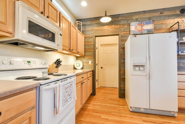 Building Photo - 2 Bedroom 2 Bath home in Observatory Village