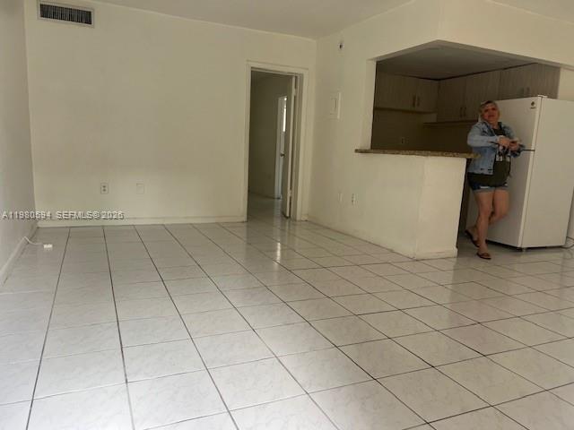 Building Photo - 1280 W 54th St