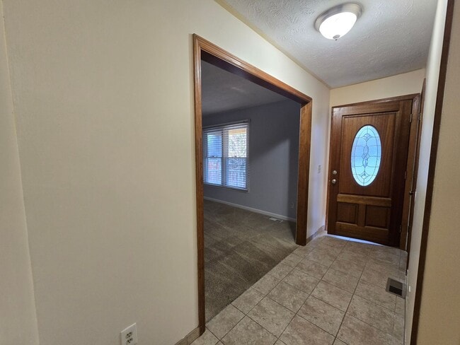 Building Photo - 504 Georgetown~ Lake Shore