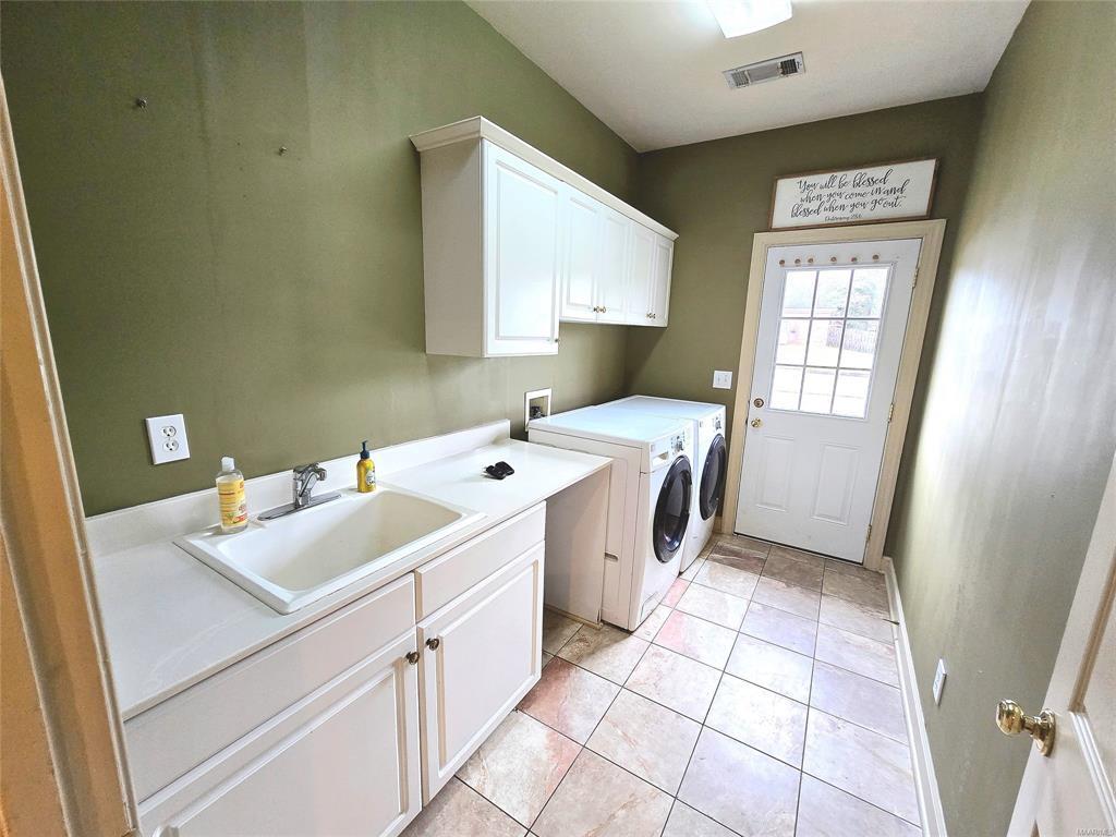 Building Photo - 8457 Chadburn Crossing