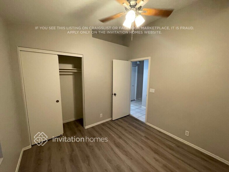 Building Photo - 10728 E Enid Ave