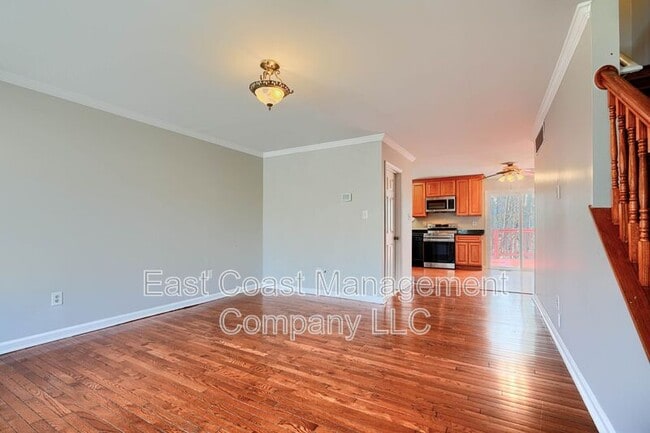 Building Photo - 28 Ebbing Ct