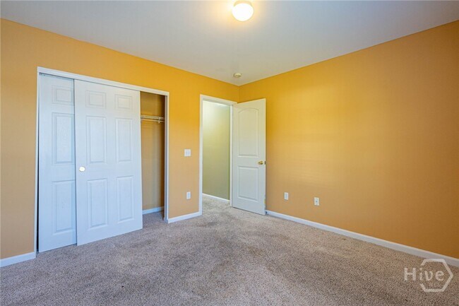 Building Photo - 7 Briarcliff Way