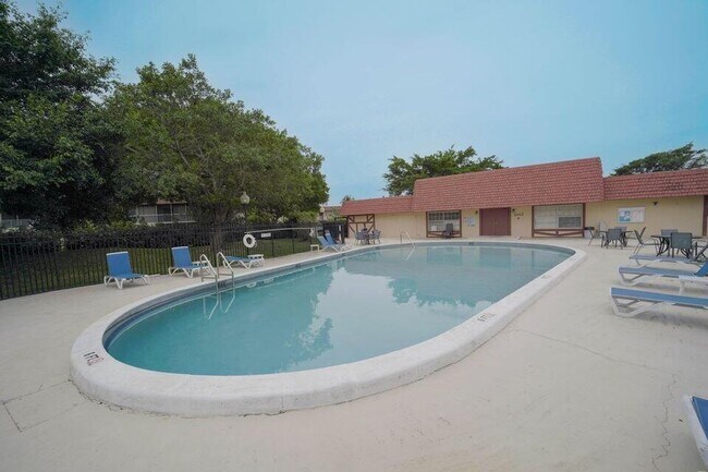 Building Photo - 9272 SW 3rd St