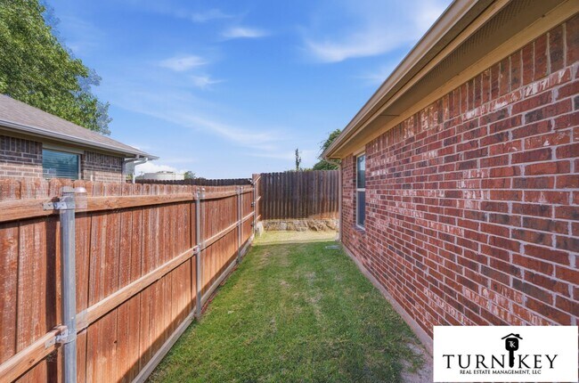 Building Photo - 1325-1329 White Sand Dr.