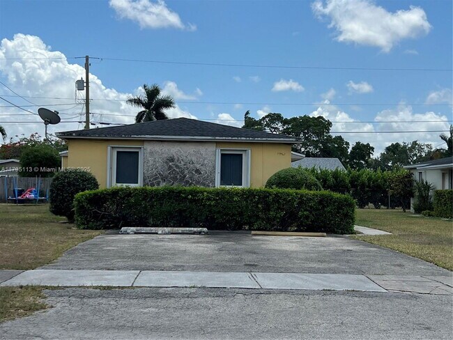 Building Photo - 17962 SW 296th St