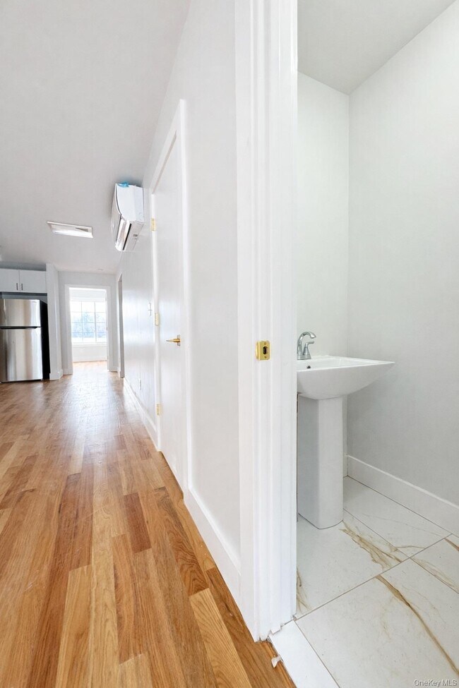 Building Photo - 1140 NY-52