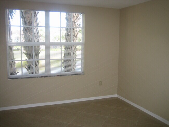 Building Photo - 15035 Michelangelo Blvd