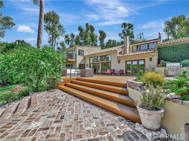 Building Photo - 3635 Serra Rd