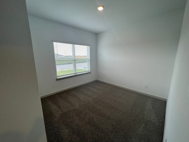 Building Photo - 7719 Brushwood Dr