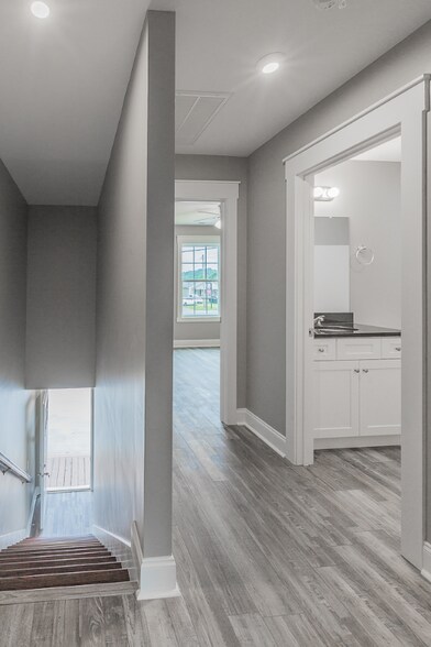 Building Photo - 1294 Tunnel Hill Varnell Rd